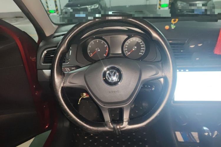 Used Volkswagen Lavida 2017 1.6L Automatic Fashion Edition Steering Wheel