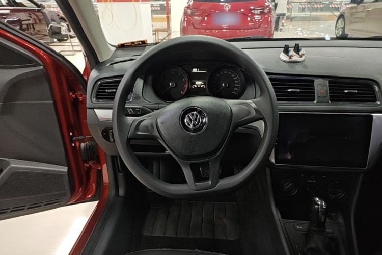 Used Volkswagen Lavida 2017 1.6L Automatic Fashion Edition Steering Wheel