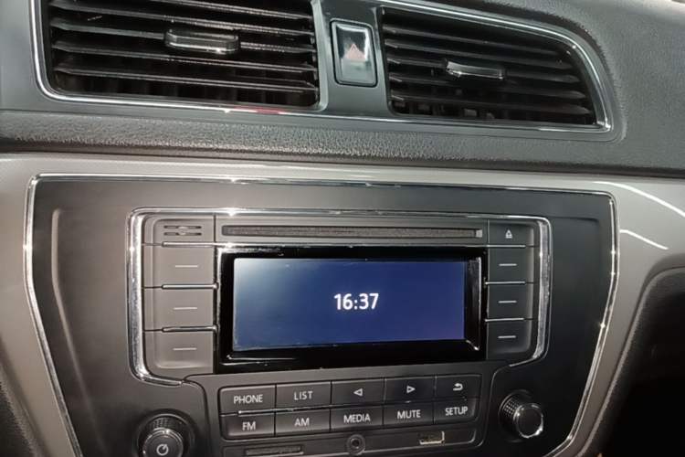 Used Volkswagen Lavida 2017 230TSI DSG Comfort Edition Audio And AC Panel