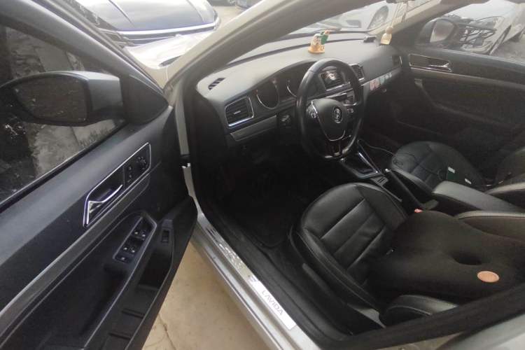 Used Volkswagen Lavida 2017 1.6L Automatic Comfort Edition Driver Seat