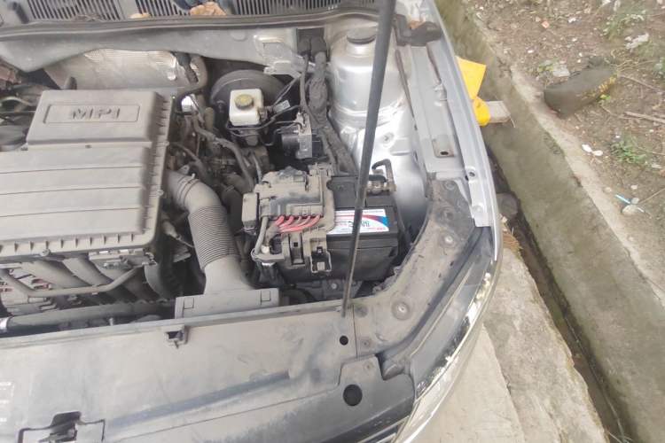 Used Volkswagen Lavida 2017 1.6L Automatic Comfort Edition Engine Bay Left