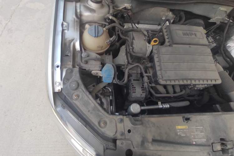 Used Volkswagen Lavida 2017 1.6L Automatic Comfort Edition Engine Bay Right