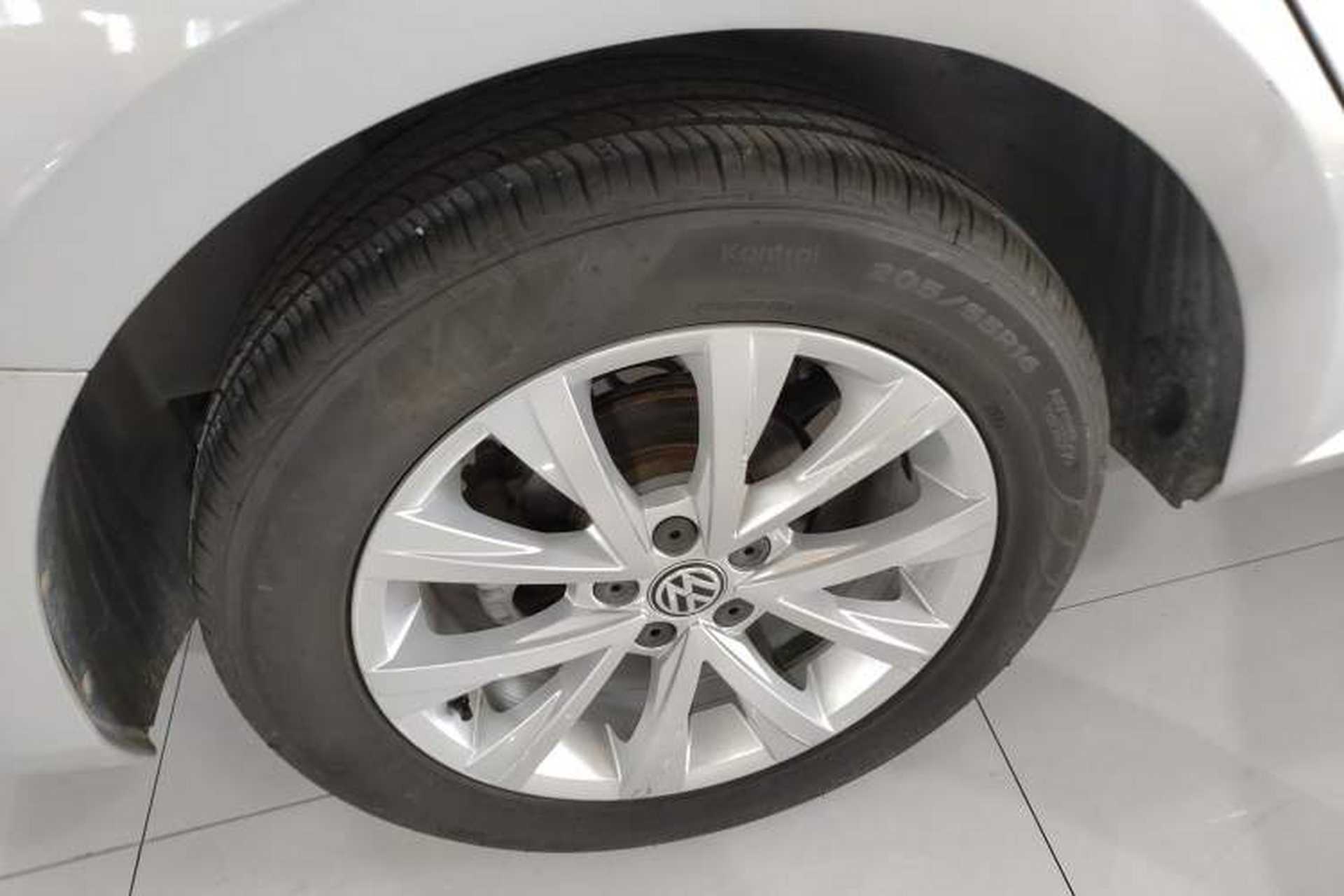Used Volkswagen Lavida 2017 1.6L Automatic Comfort Edition Exterior 3