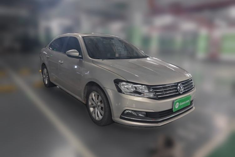 Used Volkswagen Lavida 2017 1.6L Automatic Comfort Edition Front Right 45 Deg