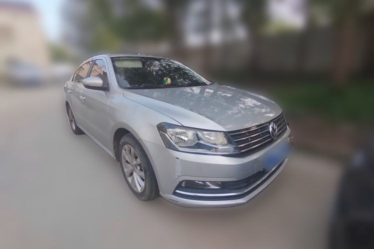 Used Volkswagen Lavida 2017 1.6L Automatic Comfort Edition Front Right 45 Deg