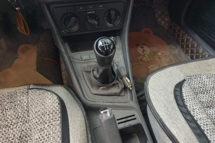 Used Volkswagen Lavida 2017 1.6L Manual Fashion Edition Gear Lever