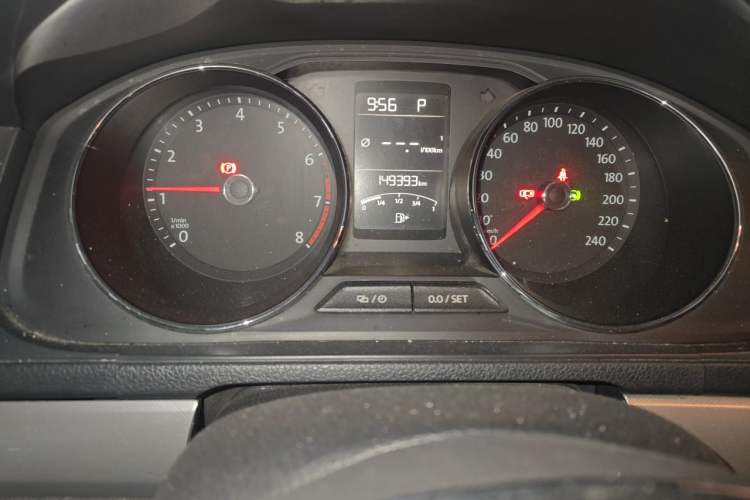 Used Volkswagen Lavida 2017 1.6L Automatic Comfort Edition Instrument Cluster