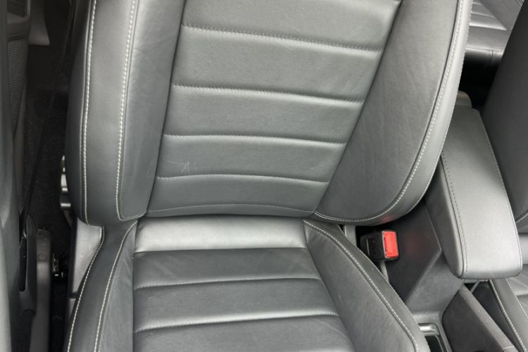 Used Volkswagen Lavida 2017 1.6L Automatic Comfort Edition Interior 7