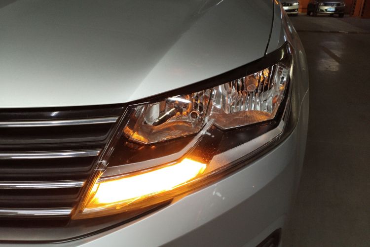 Used Volkswagen Lavida 2017 1.6L Automatic Fashion Edition Left Front Headlight