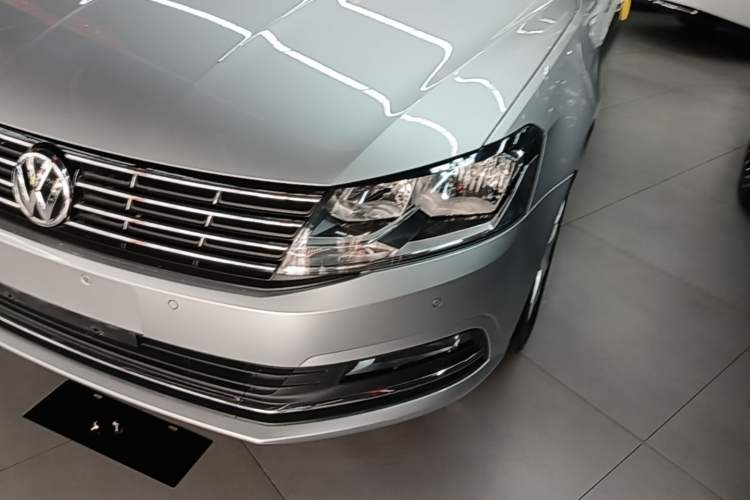 Used Volkswagen Lavida 2017 230TSI DSG Comfort Edition Left Front Headlight