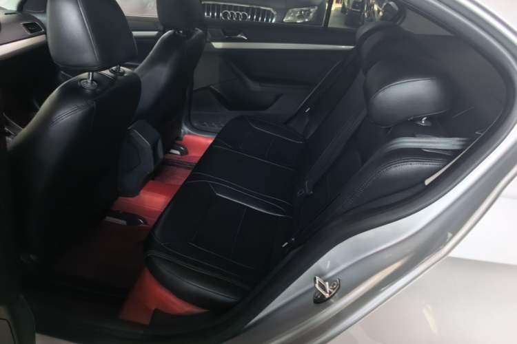 Used Volkswagen Lavida 2017 1.6L Automatic Fashion Edition Left Rear Seat