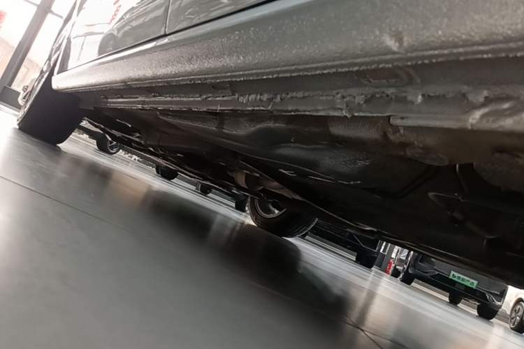 Used Volkswagen Lavida 2017 230TSI DSG Comfort Edition Left Side Sill