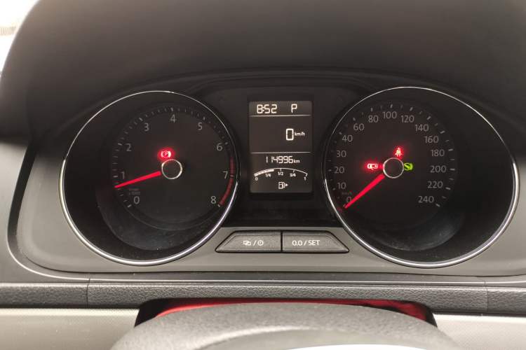 Used Volkswagen Lavida 2017 1.6L Automatic Comfort Edition Odometer Close Up