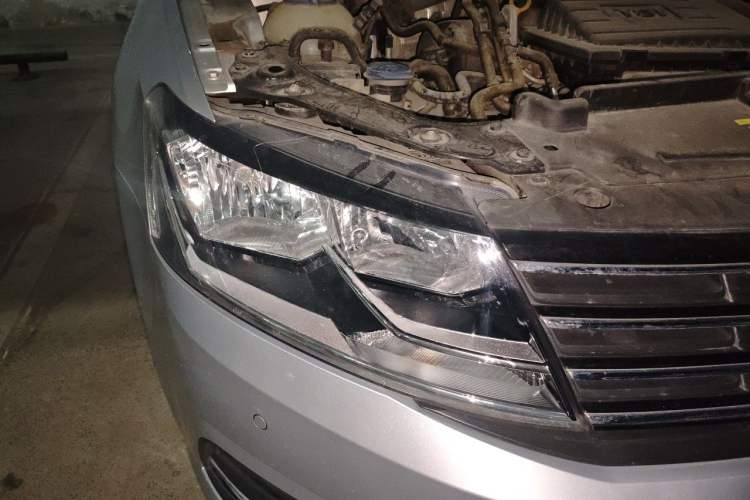 Used Volkswagen Lavida 2017 230TSI DSG Comfort Edition Right Front Headlight