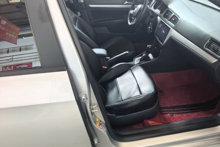 Used Volkswagen Lavida 2017 1.6L Automatic Fashion Edition Right Front Seat