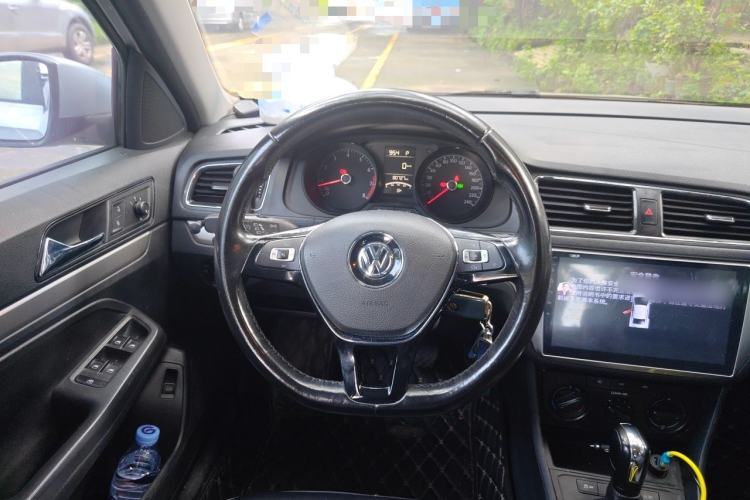 Used Volkswagen Lavida 2017 1.6L Automatic Fashion Edition Steering Wheel