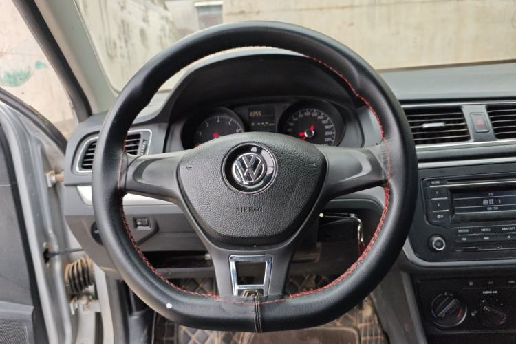 Used Volkswagen Lavida 2017 1.6L Manual Fashion Edition Steering Wheel