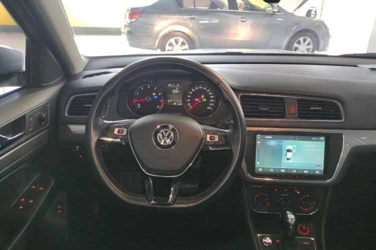 Used Volkswagen Lavida 2017 1.6L Automatic Comfort Edition Steering Wheel