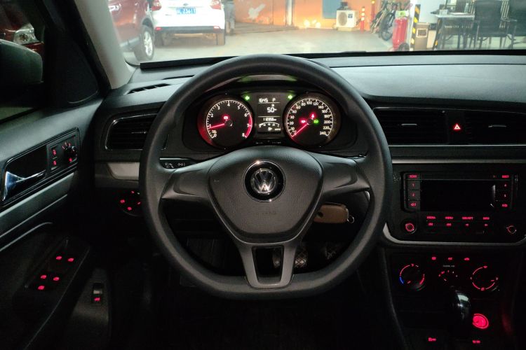 Used Volkswagen Lavida 2017 1.6L Automatic Fashion Edition Steering Wheel