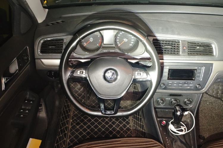 Used Volkswagen Lavida 2017 230TSI DSG Comfort Edition Steering Wheel