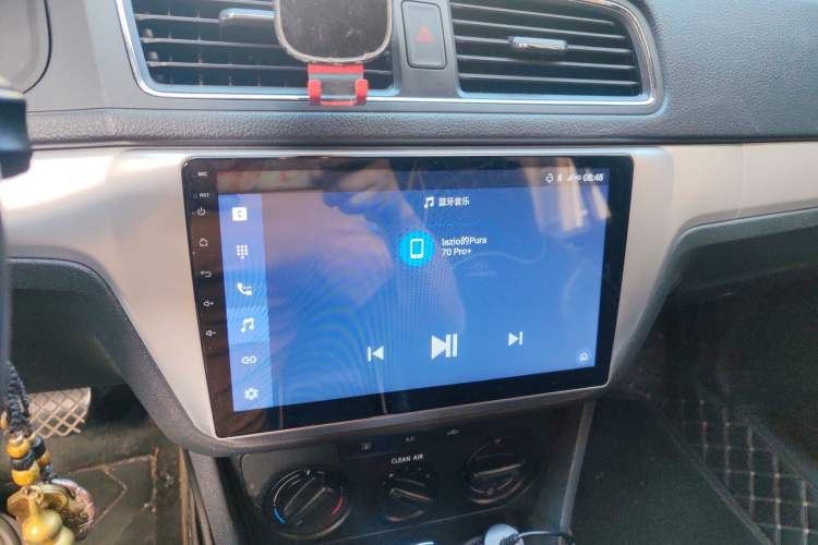 Used Volkswagen Lavida 2017 1.6L Automatic Fashion Edition Audio And AC Panel