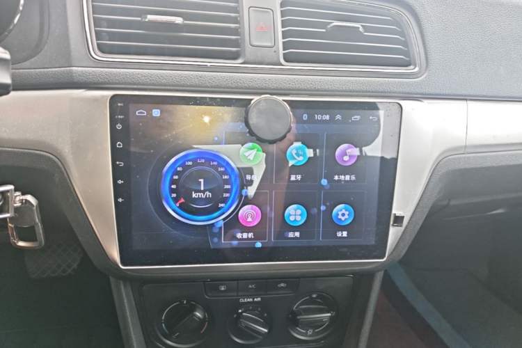 Used Volkswagen Lavida 2017 1.6L Automatic Fashion Edition Audio And AC Panel