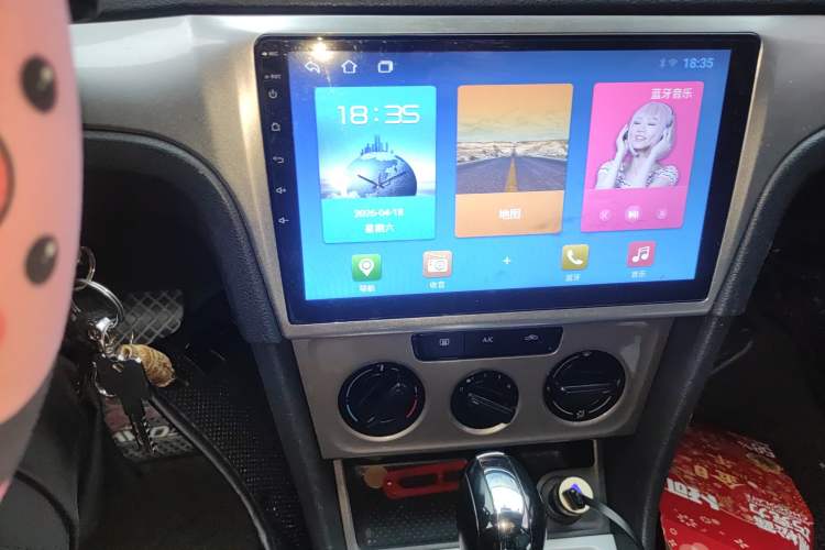 Used Volkswagen Lavida 2017 1.6L Automatic Fashion Edition Audio And AC Panel