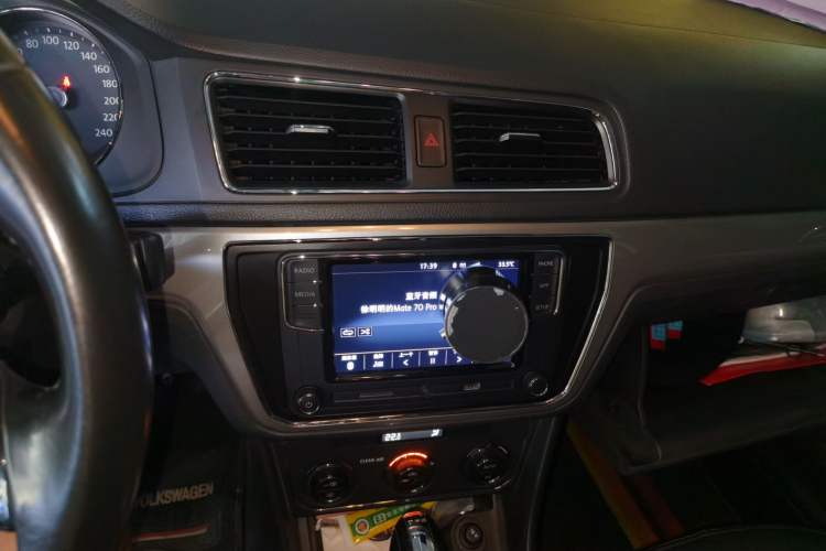 Used Volkswagen Lavida 2017 230TSI DSG Comfort Edition Audio And AC Panel