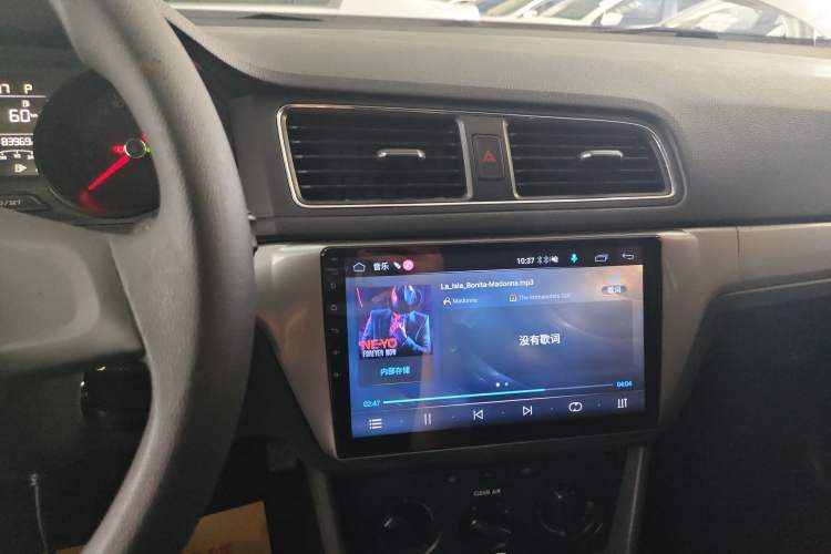 Used Volkswagen Lavida 2017 1.6L Automatic Fashion Edition Audio And AC Panel