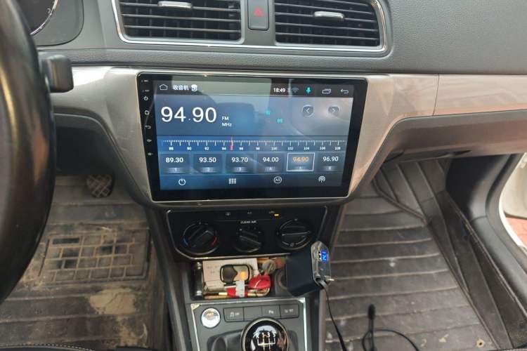 Used Volkswagen Lavida 2017 1.6L Manual Comfort Edition Audio And AC Panel