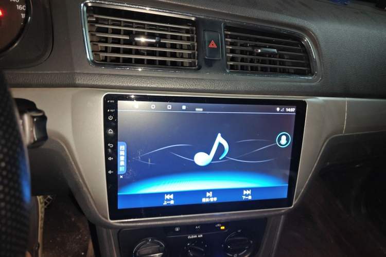 Used Volkswagen Lavida 2017 1.6L Automatic Fashion Edition Audio And AC Panel