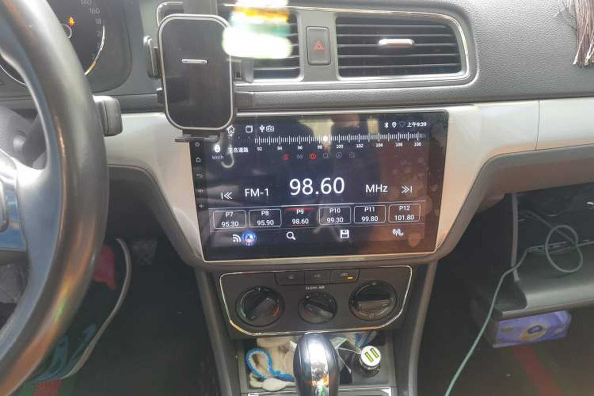 Used Volkswagen Lavida 2017 1.6L Automatic Comfort Edition Audio And AC Panel