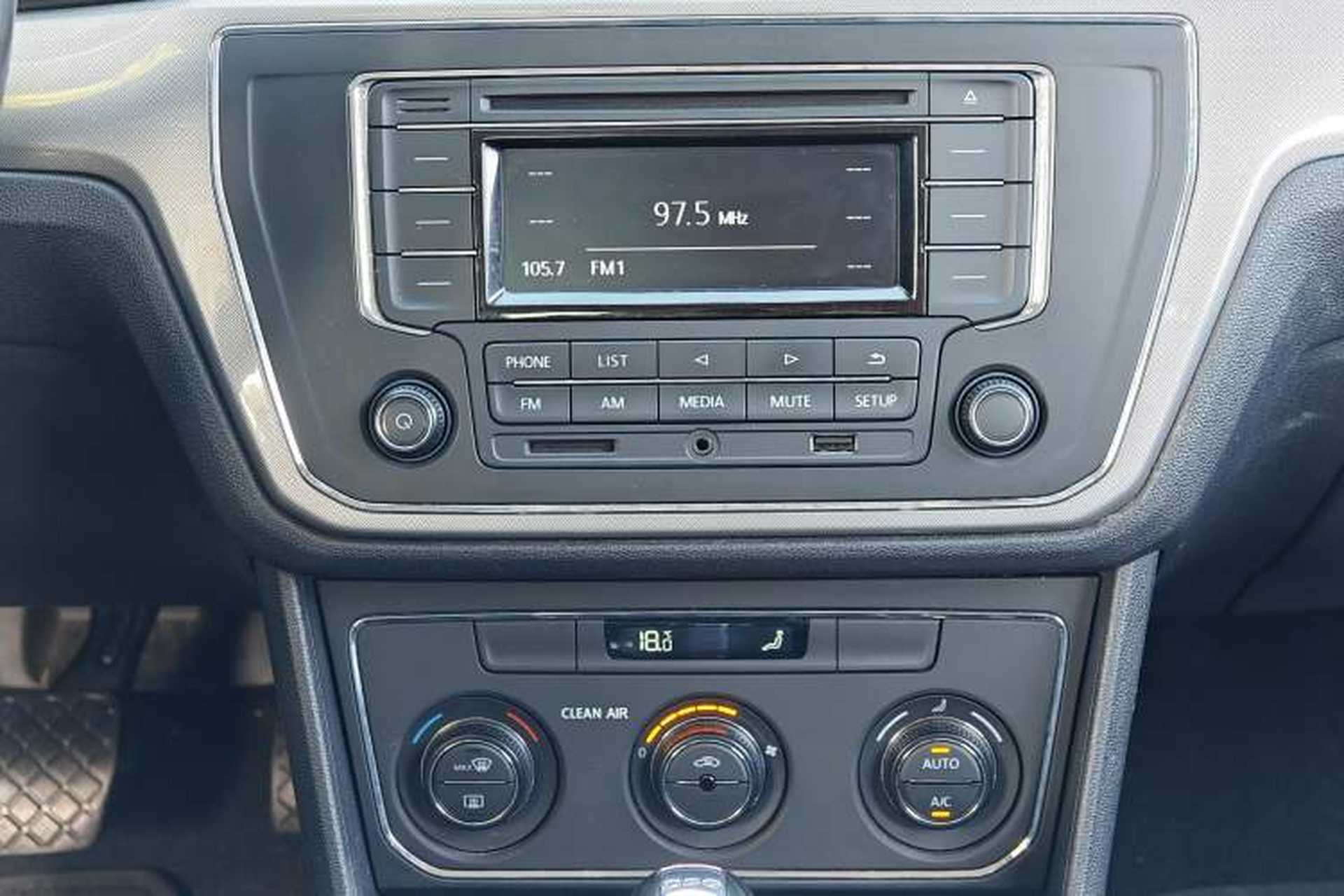 Used Volkswagen Lavida 2017 230TSI DSG Comfort Edition Audio And AC Panel