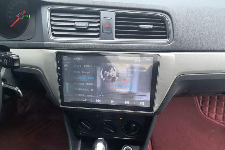 Used Volkswagen Lavida 2017 1.6L Automatic Fashion Edition Audio And AC Panel