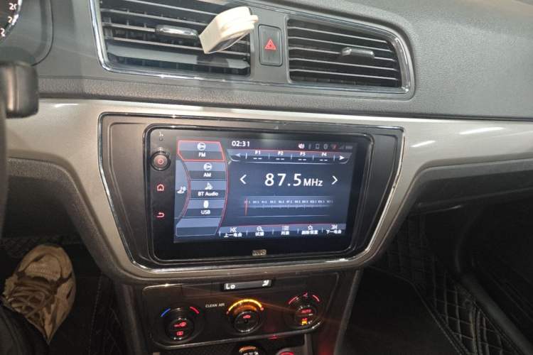 Used Volkswagen Lavida 2017 230TSI DSG Comfort Edition Audio And AC Panel