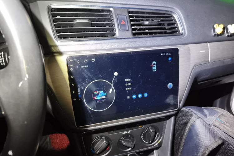 Used Volkswagen Lavida 2017 1.6L Automatic Comfort Edition Audio And AC Panel
