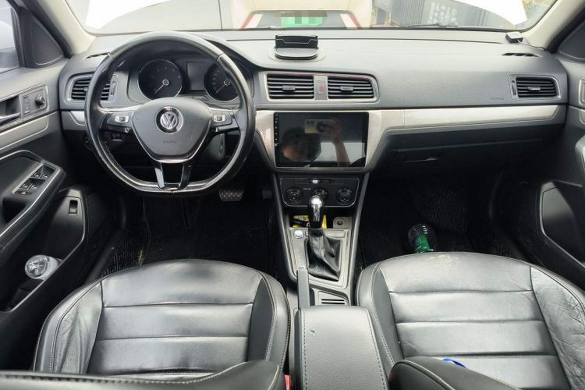 Used Volkswagen Lavida 2017 230TSI DSG Comfort Edition Center Console