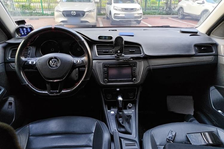 Used Volkswagen Lavida 2017 230TSI DSG Comfort Edition Center Console