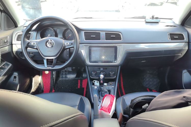 Used Volkswagen Lavida 2017 230TSI DSG Comfort Edition Center Console