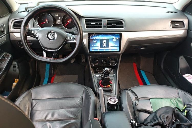 Used Volkswagen Lavida 2017 1.6L Manual Comfort Edition Center Console