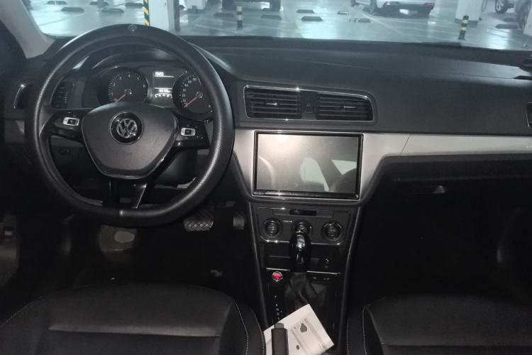 Used Volkswagen Lavida 2017 230TSI DSG Comfort Edition Center Console