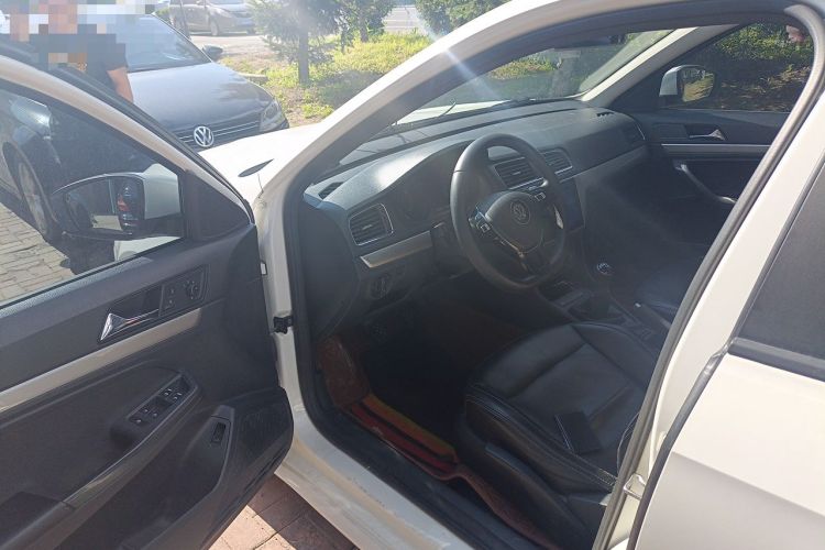 Used Volkswagen Lavida 2017 1.6L Manual Fashion Edition Driver Seat