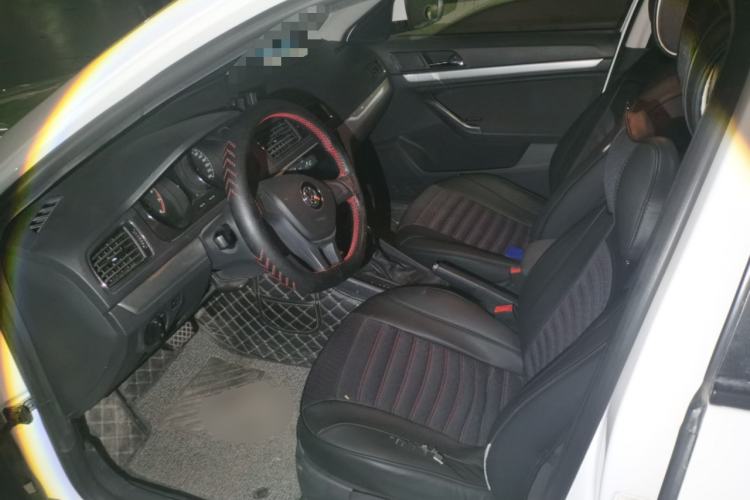 Used Volkswagen Lavida 2017 1.6L Automatic Fashion Edition Driver Seat
