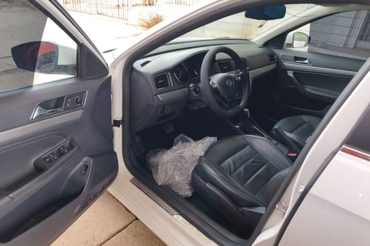 Used Volkswagen Lavida 2017 1.6L Automatic Comfort Edition Driver Seat