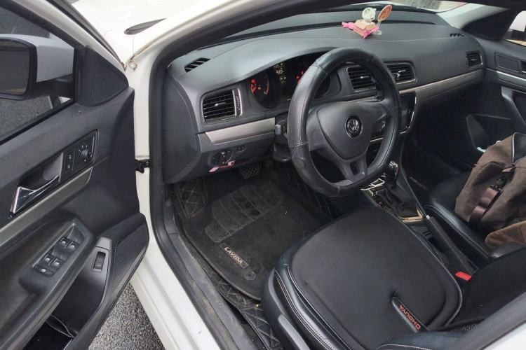 Used Volkswagen Lavida 2017 1.6L Automatic Fashion Edition Driver Seat