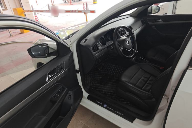 Used Volkswagen Lavida 2017 1.6L Automatic Comfort Edition Driver Seat