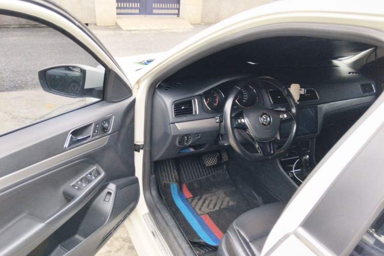 Used Volkswagen Lavida 2017 1.6L Automatic Comfort Edition Driver Seat
