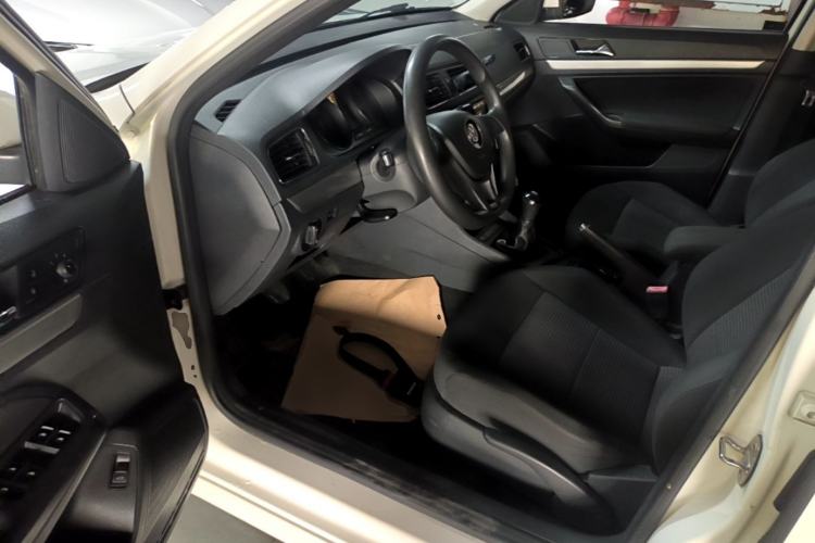 Used Volkswagen Lavida 2017 1.6L Manual Fashion Edition Driver Seat