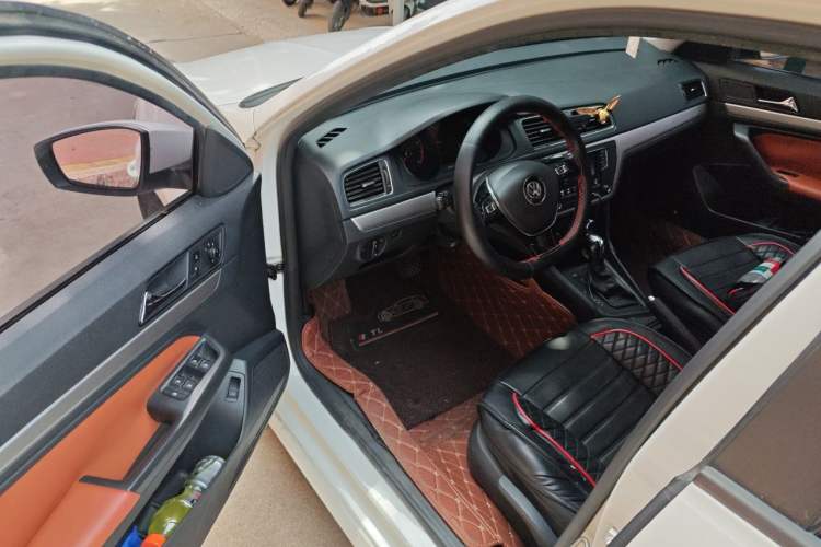 Used Volkswagen Lavida 2017 1.6L Automatic Fashion Edition Driver Seat