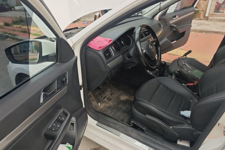 Used Volkswagen Lavida 2017 1.6L Manual Comfort Edition Driver Seat